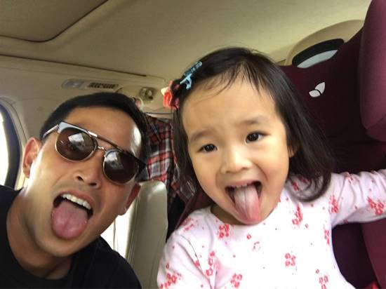 ส่องโมเมนต์ คุณพ่อสงกรานต์ น้องปีใหม่