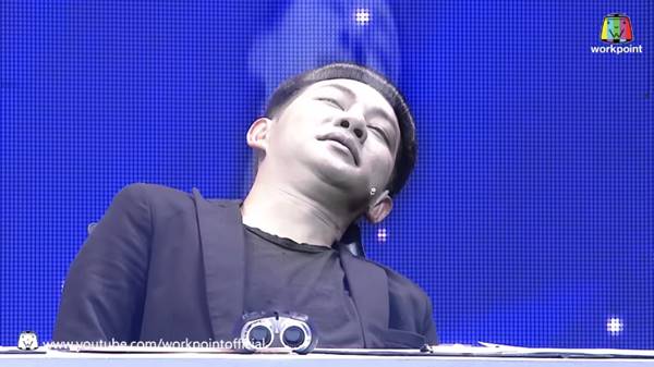 ย้อนความลั่น ! ดีเจนุ้ย โดน 2 หนุ่ม ทุเรียน-จิงโจ้ แท็กทีมรุมใน The Mask Singer