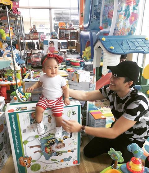 ฮาแค่ไหนถามใจดู ! กุ๊บกิ๊บ - บี้ ขำกระจาย เมื่อน้องเป่าเปานอนละเมอแล้วเป็นแบบนี้