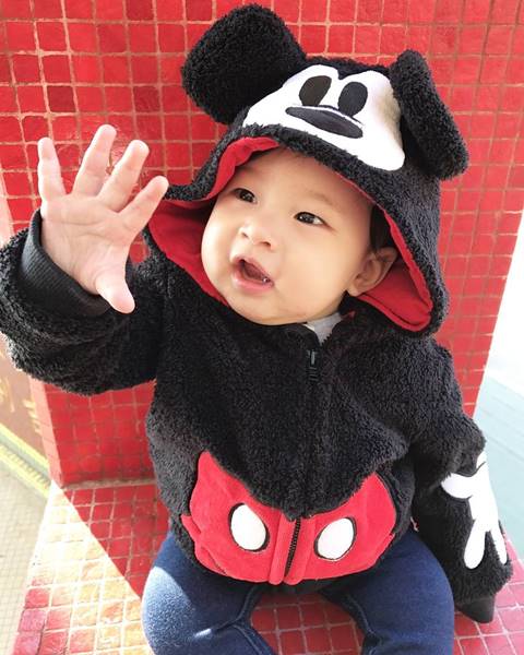 เบนซ์-มิค ยกครอบครัวพา น้องปริม เที่ยวฮองกง ครั้งแรก พร้อมขอลูกอีกคน