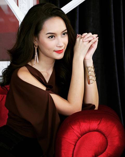 บี น้ำทิพย์ บ่วงหงส์