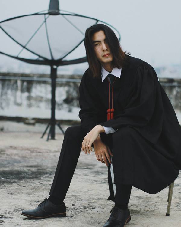 ส่องบัณฑิตหนุ่มป้ายแดงจากรั้ว ม.เกษตร