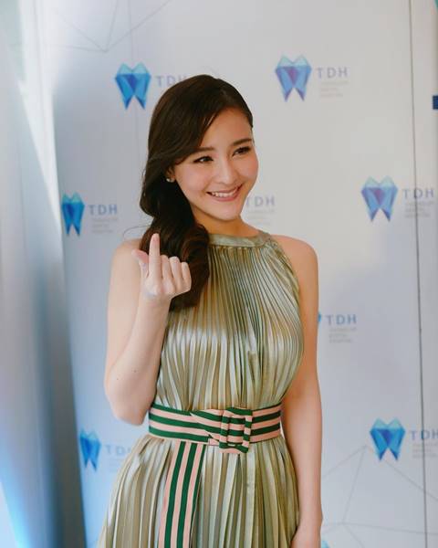 สวยธรรมชาติ ! ออม สุชาร์ โต้ทำศัลยกรรม เผยหน้าเปลี่ยนเพราะจัดฟัน