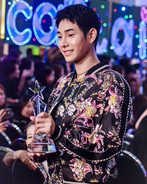 KAZZ Awards 2017 ประกาศผลสุดยิ่งใหญ่ เป๊ก ผลิตโชค คว้าขวัญใจมหาชน