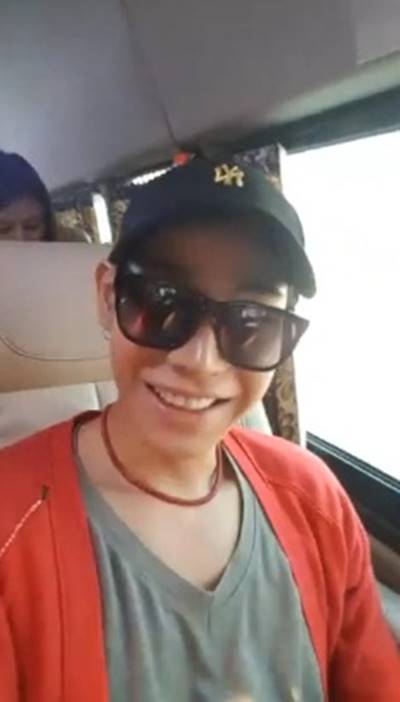 เป๊ก ผลิตโชค ไม่ใช่แค่ห้าง แต่สนามบินก็แตก FC มารับแน่น กรี๊ดสนั่น !!