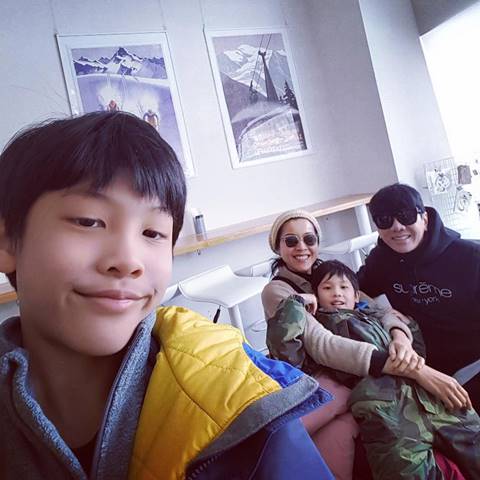 เคน หน่อย จูงมือลูก ๆ น้องคุณ น้องจุน เล่นสกี ตะลุยหิมะที่ญี่ปุ่น  