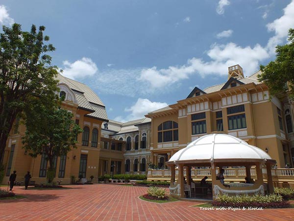 ชมวังบางขุนพรหม