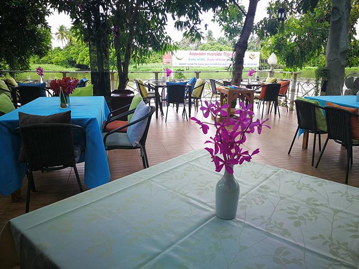 ร้านอาหารริมน้ำ นครปฐม