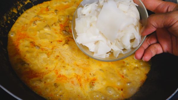 แกงเผ็ดเนื้อหน่อไม้ดอง