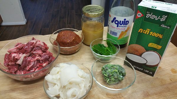 แกงเผ็ดเนื้อหน่อไม้ดอง