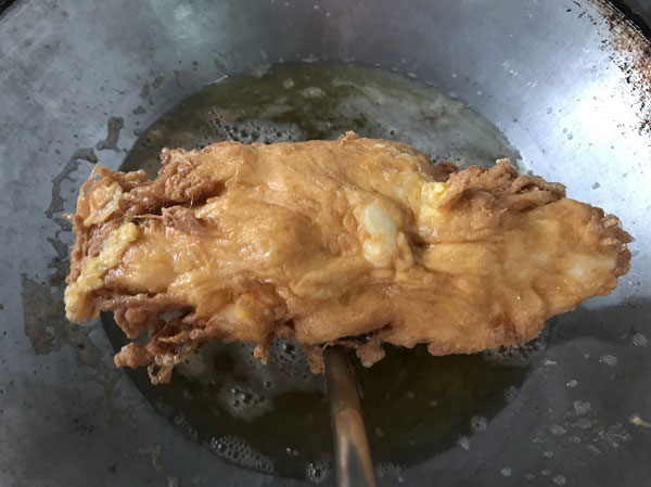 ไข่เจียวกุ้งมังกรเฮียไฝ