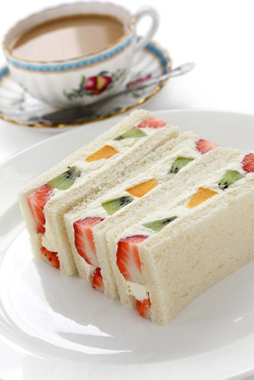 11 เมนูขนมไส้ผลไม้สด