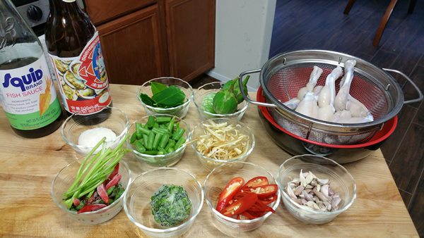 ผัดฉ่ากบทอดกรอบ