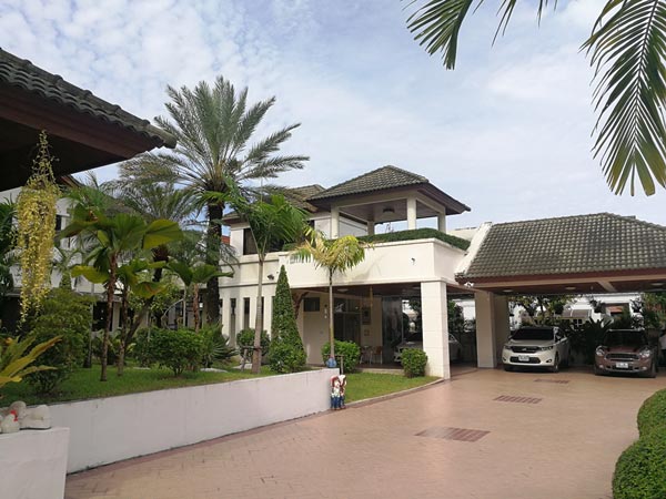 บ้าน จิ๊ก เนาวรัตน์ 