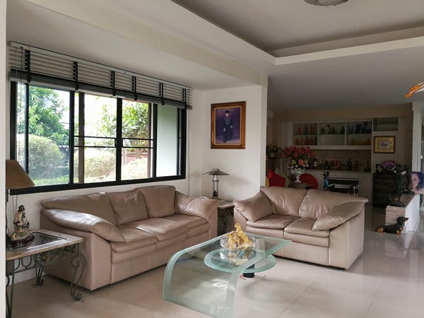 บ้าน จิ๊ก เนาวรัตน์ 