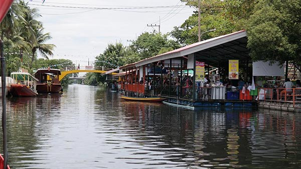 ตลาดน้ำเปิดใหม่