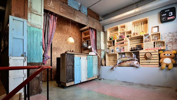 รีโนเวทตึกเก่าเป็นที่พัก 