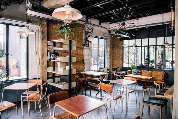 รีโนเวทตึกเก่าเป็นที่พัก 