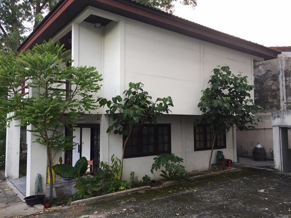 รีโนเวทตึกเก่าเป็นที่พัก 