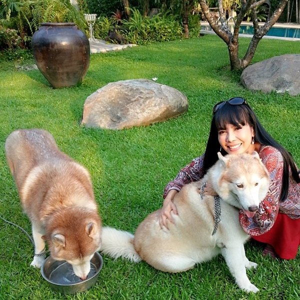 บ้าน ตั๊ก มยุรา เศวตศิลา