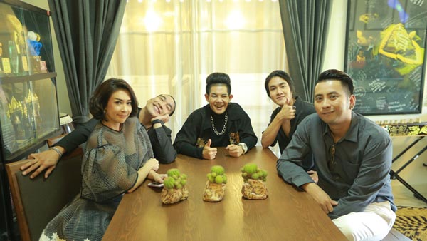 บ้าน เก่ง ธชย