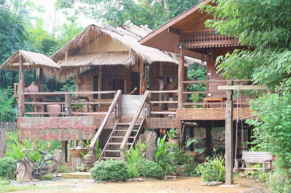 โฮมเสตย์พื้นบ้าน