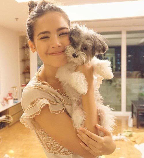 คอนโด ญาญ่า อุรัสยา