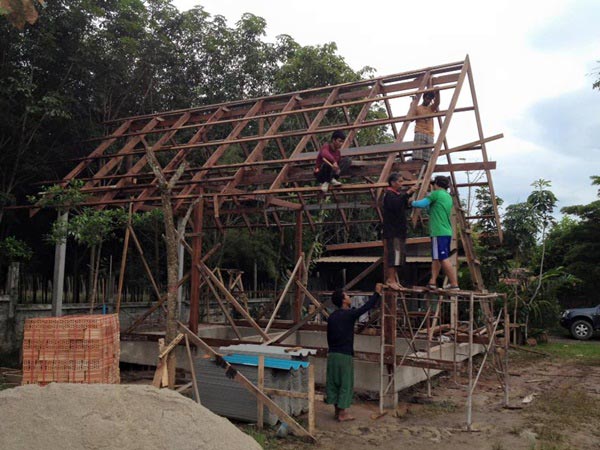 บ้านไม้ชั้นเดียวยกพื้นสูง