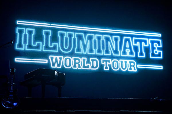 Shawn Mendes Live in Bangkok