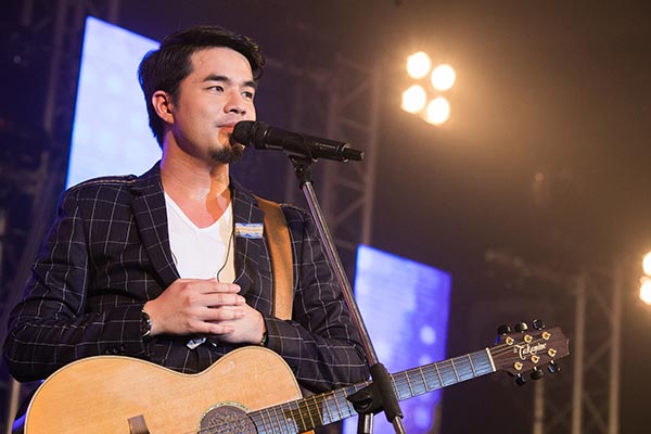 คูลฟาเรนไฮต์ มิวสิก อะไลฟ์ สามหนุ่ม สาวรุม