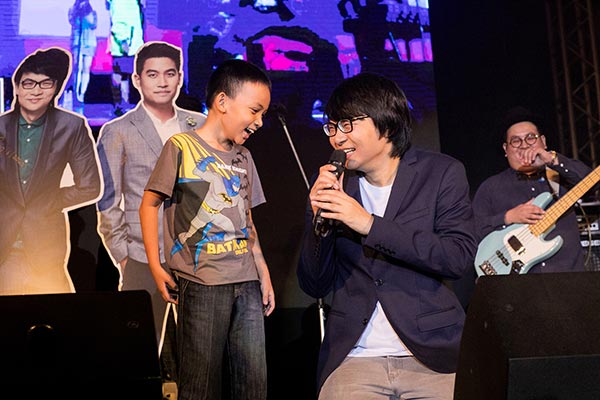 คูลฟาเรนไฮต์ มิวสิก อะไลฟ์ สามหนุ่ม สาวรุม