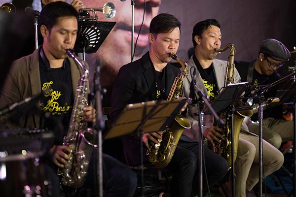 นภ พรชำนิ 