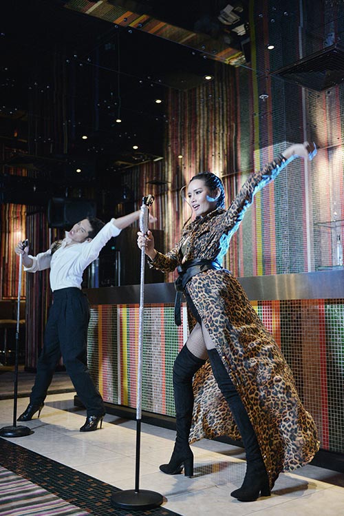 หญิง รฐา