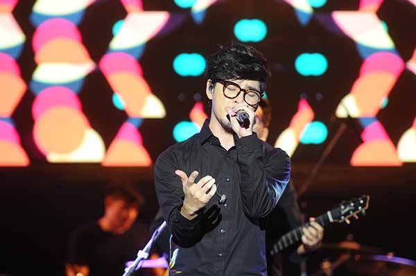 Wacoal และ 88 5 EDS present Beautiful Moment Concert