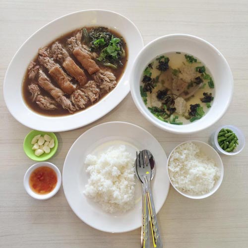 ร้านข้าวขาหมู