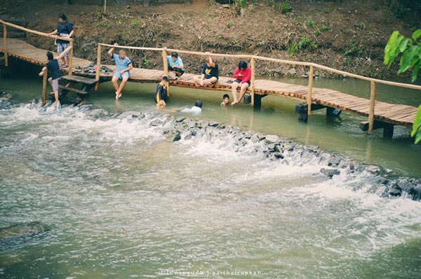 สะพานดำ สถานีรถไฟสูงเนิน