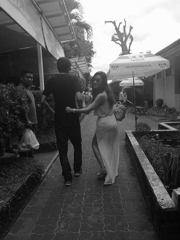 หนุ่ม นิโคล