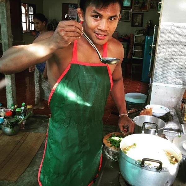 บัวขาว บัญชาเมฆ