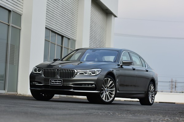 BMW 7 Series 2017 ใหม่