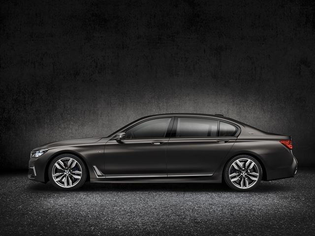BMW M760Li xDrive 2017