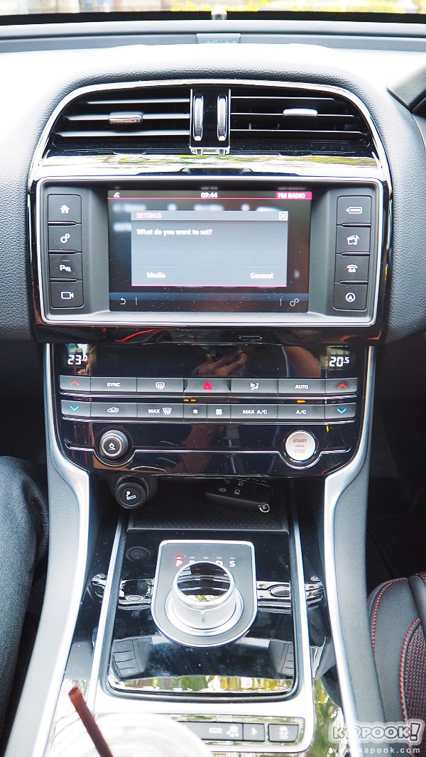 Jaguar ​- ​Land Rover