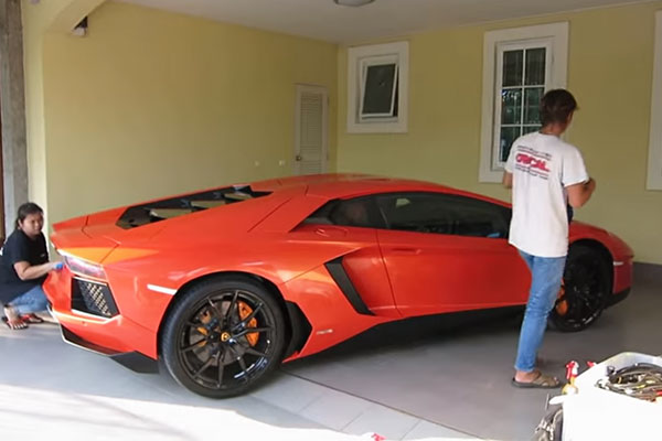 ส่องรถหรู  อรรจอศิรา เข็มกลัด