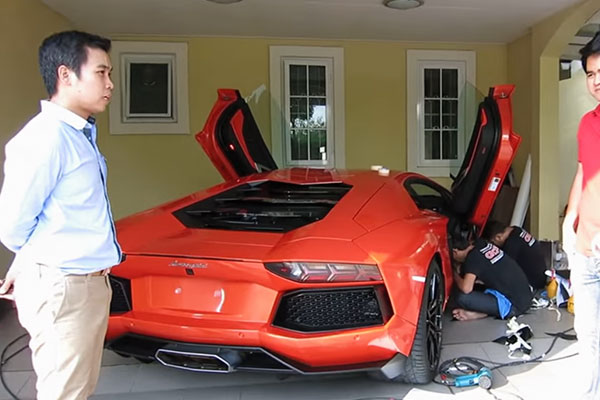 ส่องรถหรู  อรรจอศิรา เข็มกลัด