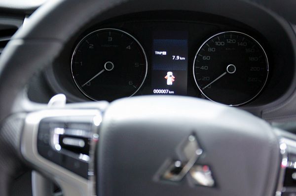 Mitsubishi Pajero Sport 2017 ใหม่