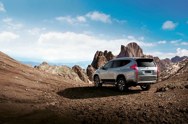 Mitsubishi Pajero Sport 2017 ใหม่