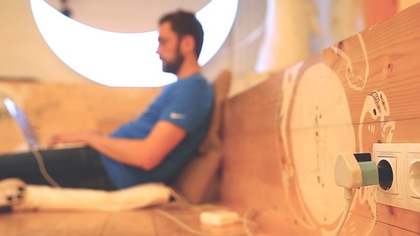 MICRO ปลั๊กเดียวเที่ยวทั่วโลก