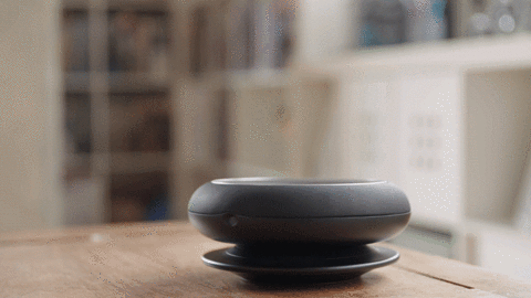 Olly หุ่นยนต์ผู้ช่วยตั้งโต๊ะ