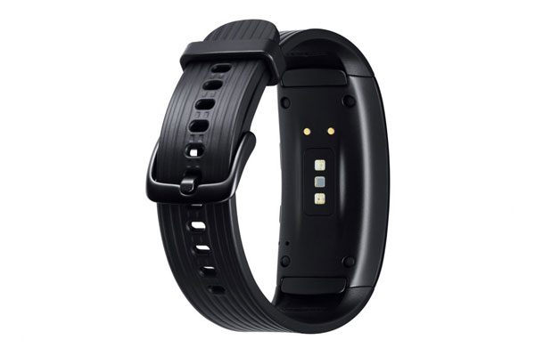 Samsung Gear Fit2 Pro และ Gear Sport