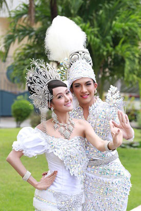 รักหลงโรง