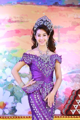 รักหลงโรง